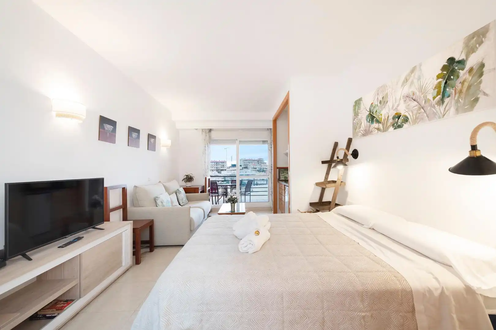 Bedroom of Study for sale in Rincón de la Victoria  with Air Conditioner, Terrace and Furnished
