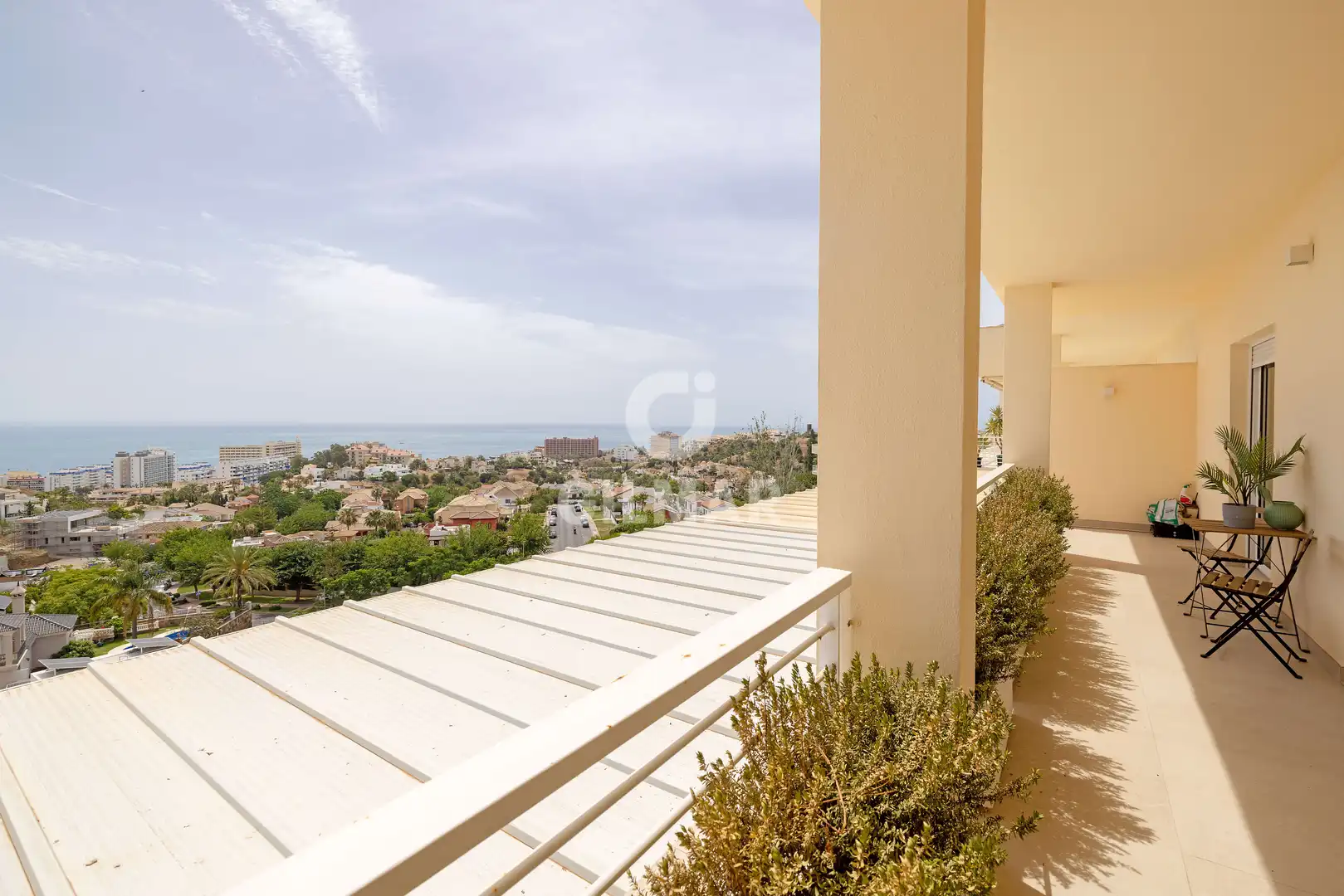 Vista exterior de Dúplex en venta en Benalmádena con Calefacción, Jardín privado y Piscina