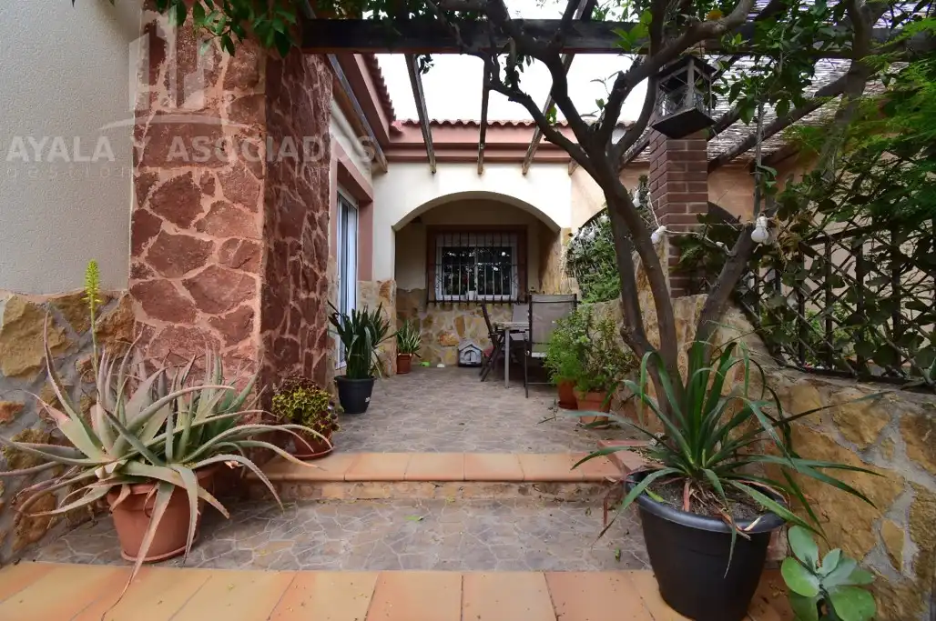 Terrassa de Casa o xalet en venda en La Unión amb Aire condicionat, Calefacció i Jardí privat