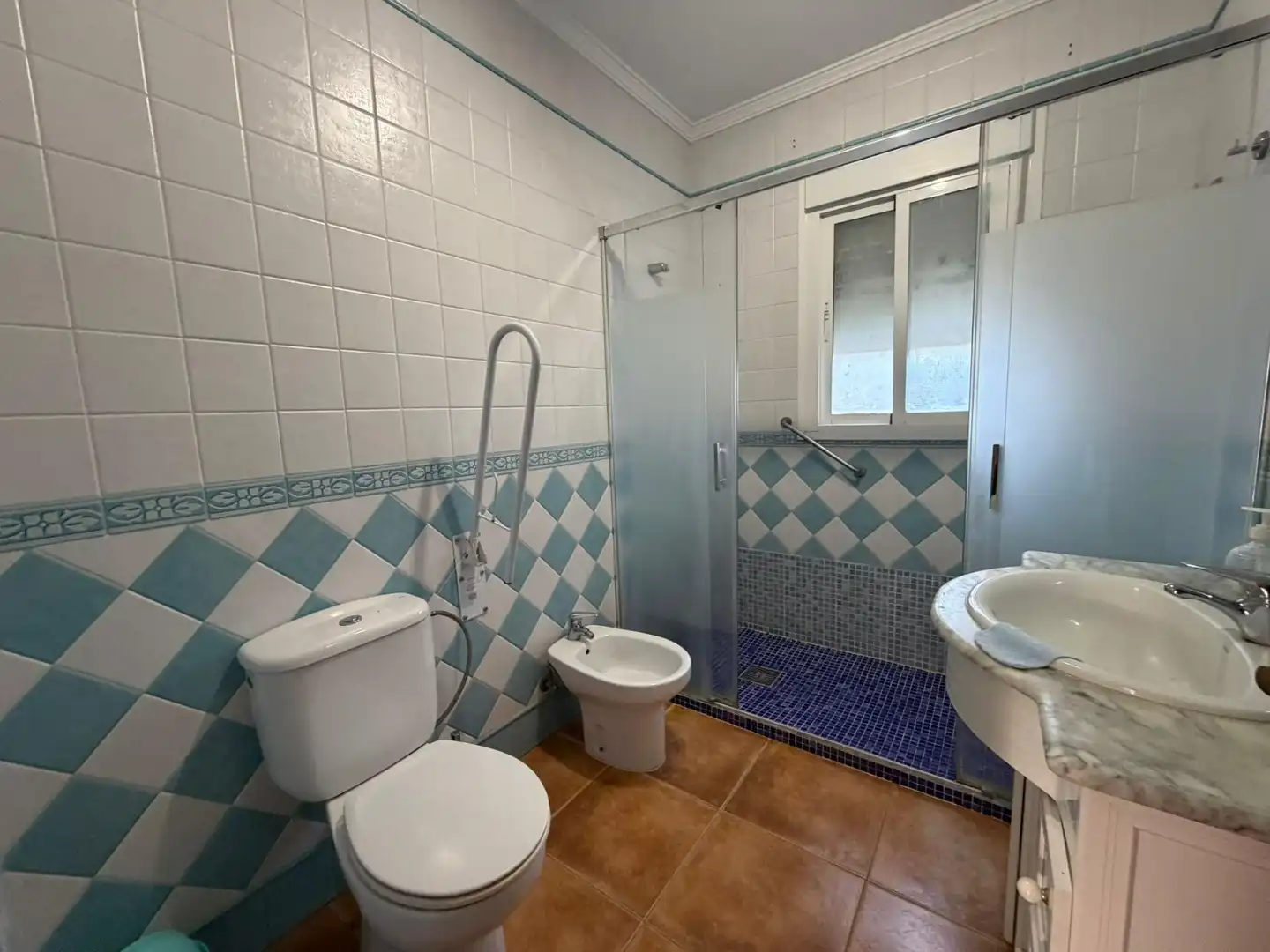 Baño de Casa o chalet en venta en Chiclana de la Frontera con Jardín privado, Terraza y Trastero