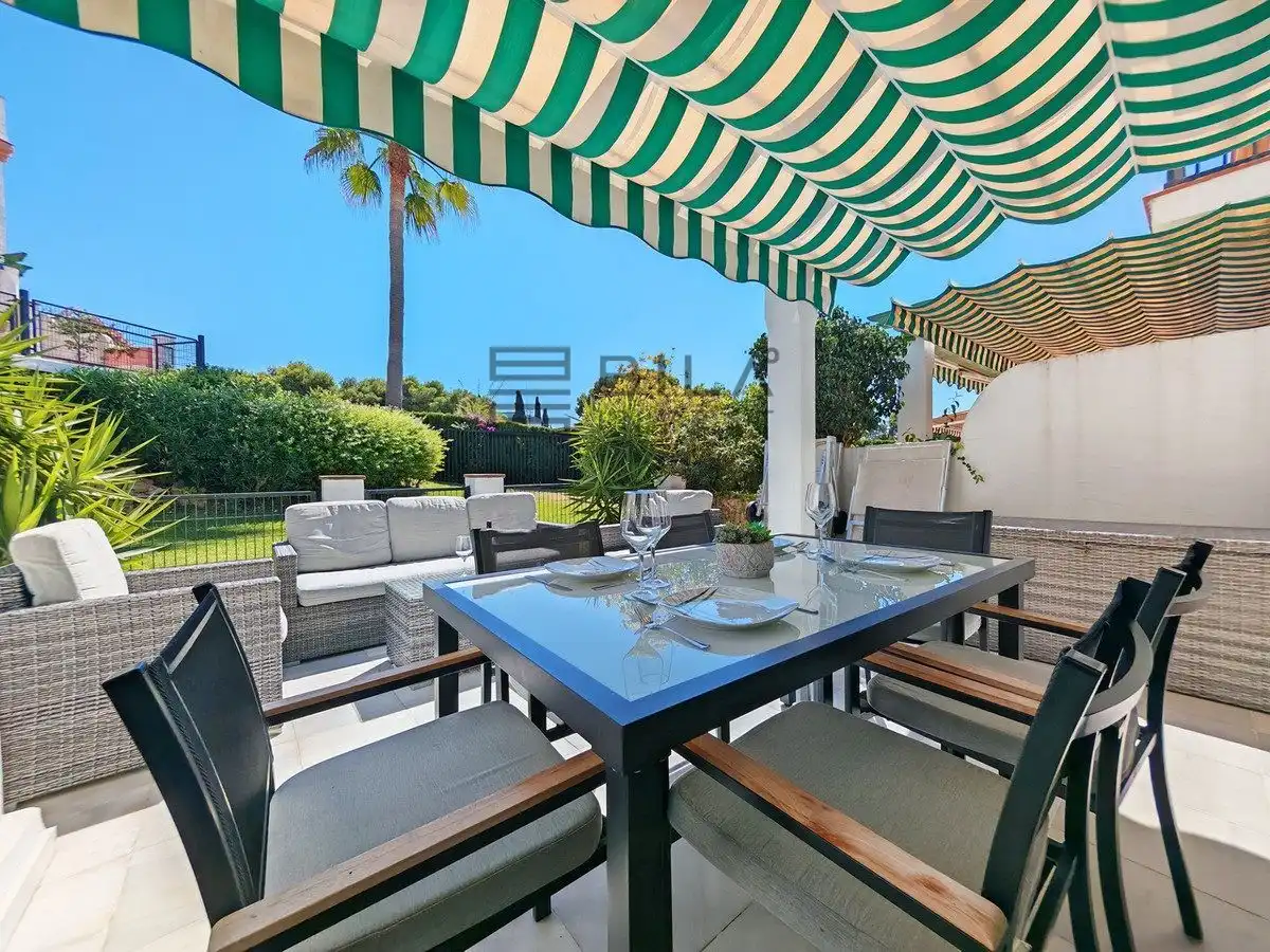 Reihenhaus mit Pool zum Verkauf in Urb. Las Lomas de Cabopino, imagen 6