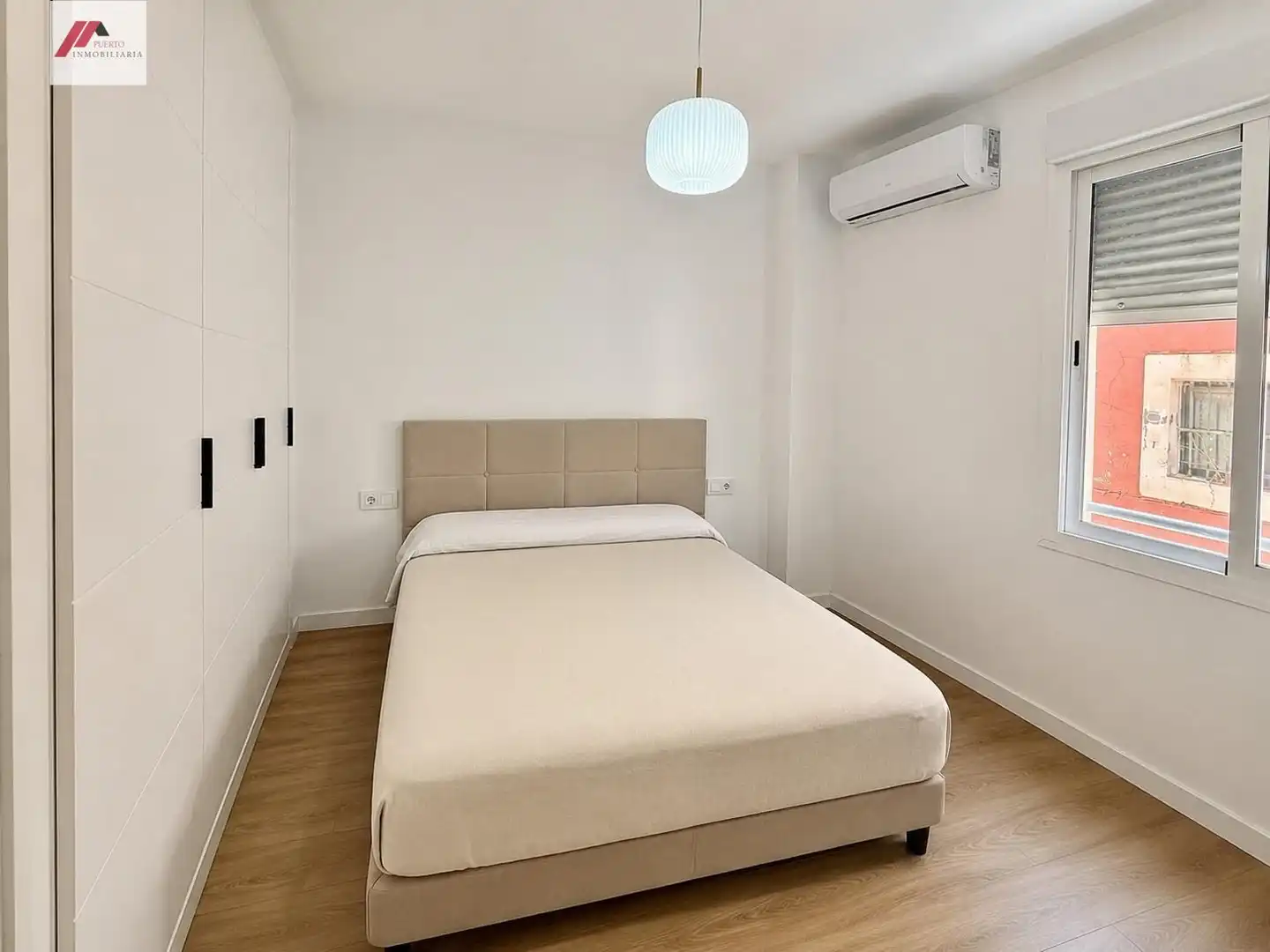 Bedroom of Flat for rent in El Puerto de Santa María  with Air Conditioner and Furnished