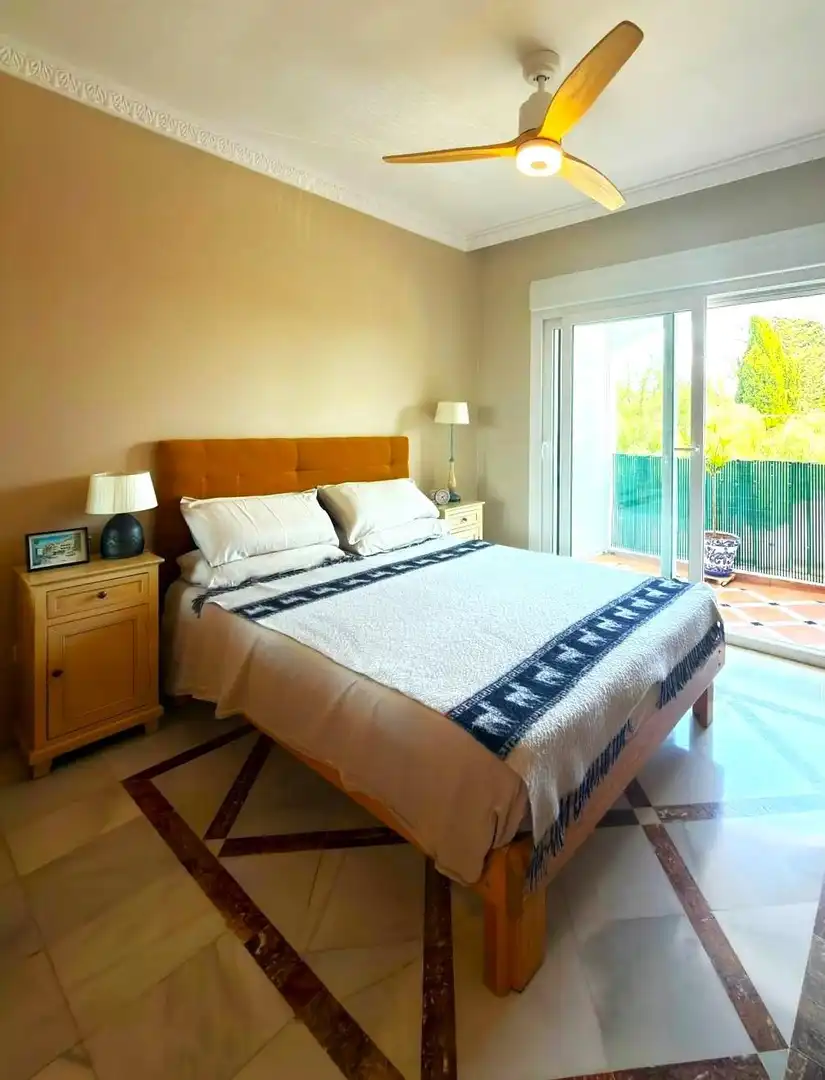 Piso con terraza en venta en CALIFA-UR NVA ANDALUCIA, imagen 3