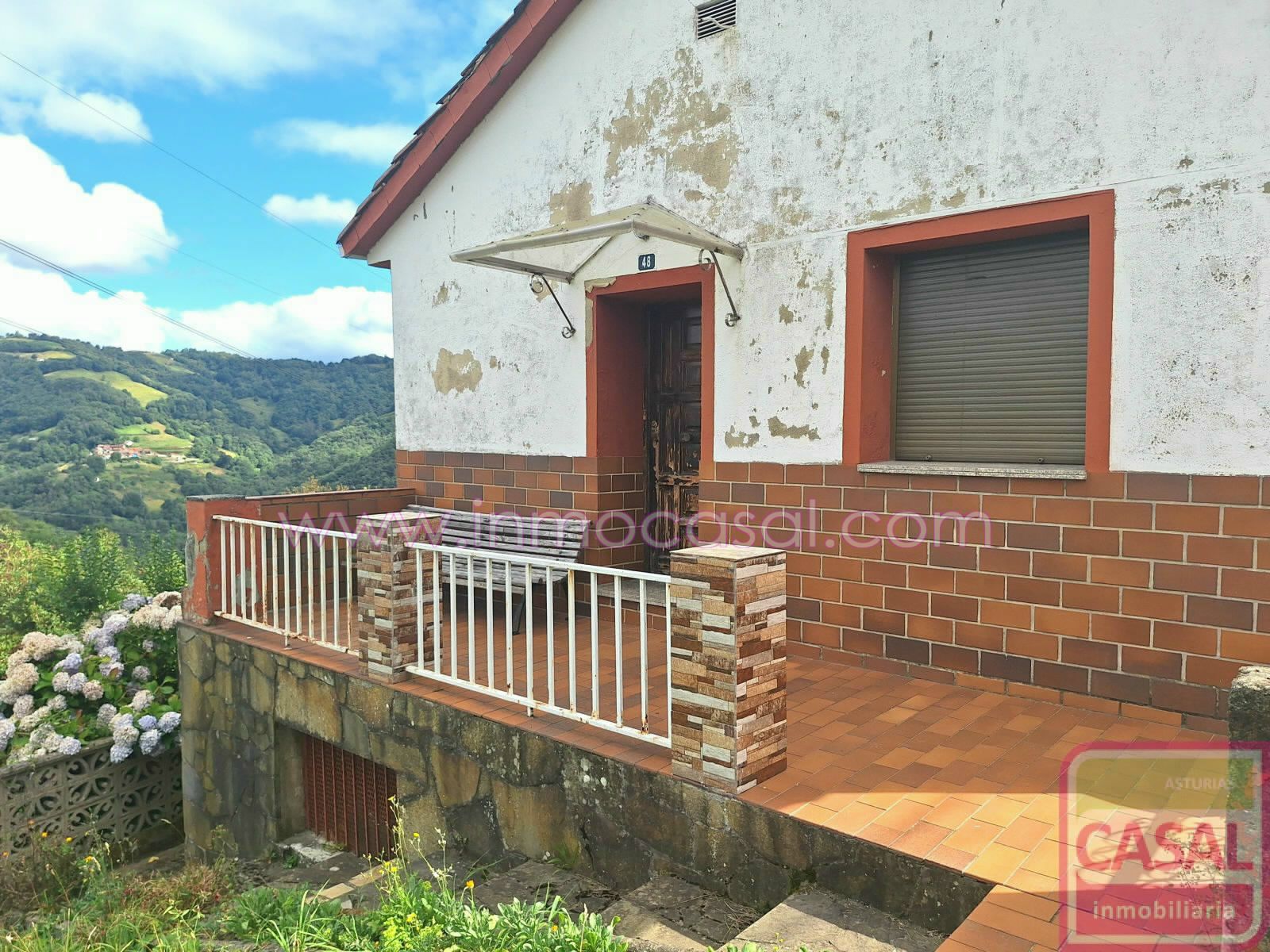 Terrassa de Casa o xalet en venda en Mieres (Asturias) amb Calefacció, Terrassa i Traster