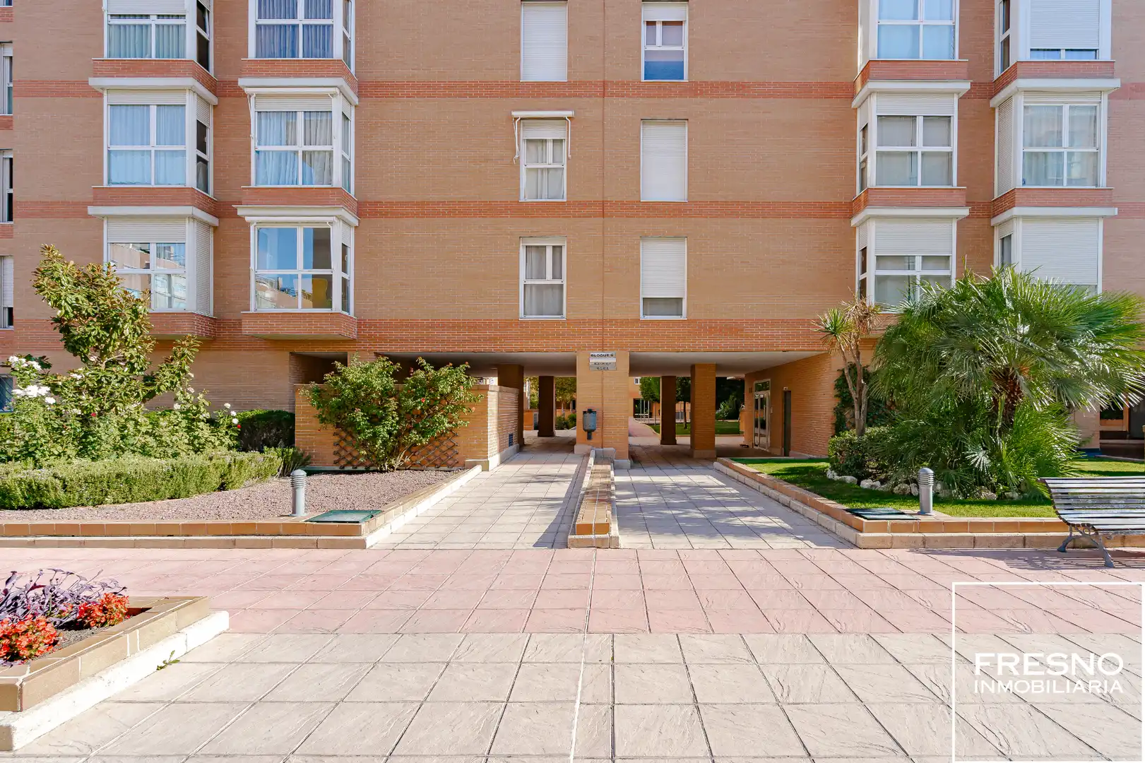 Vista exterior de Piso en venta en Madrid con Aire acondicionado, Calefacción y Parquet