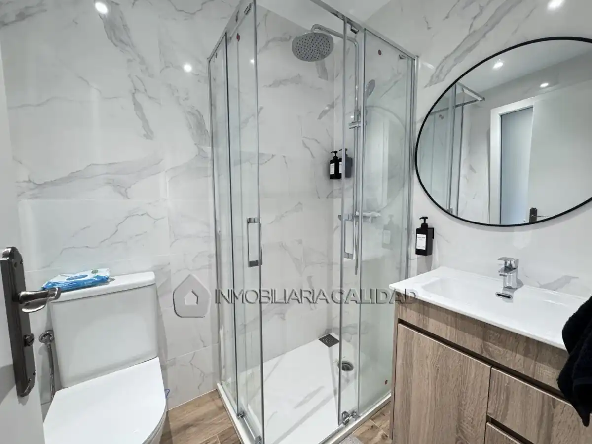 Bathroom of Flat for rent in Burgos  with Heating and Terrace