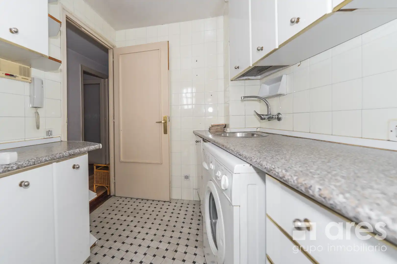 Küche von Wohnung zum Verkauf in Madrid mit Heizung