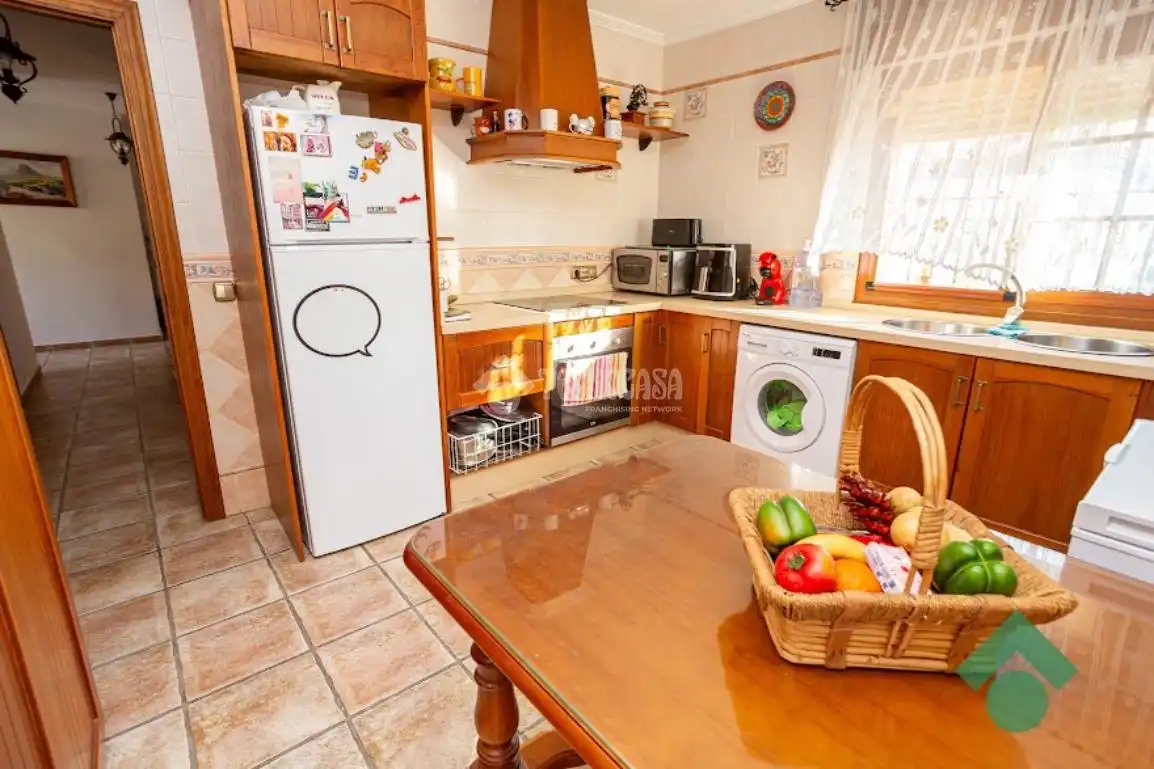 Kitchen of Houses for sale in Algeciras  with Heating and Swimming Pool