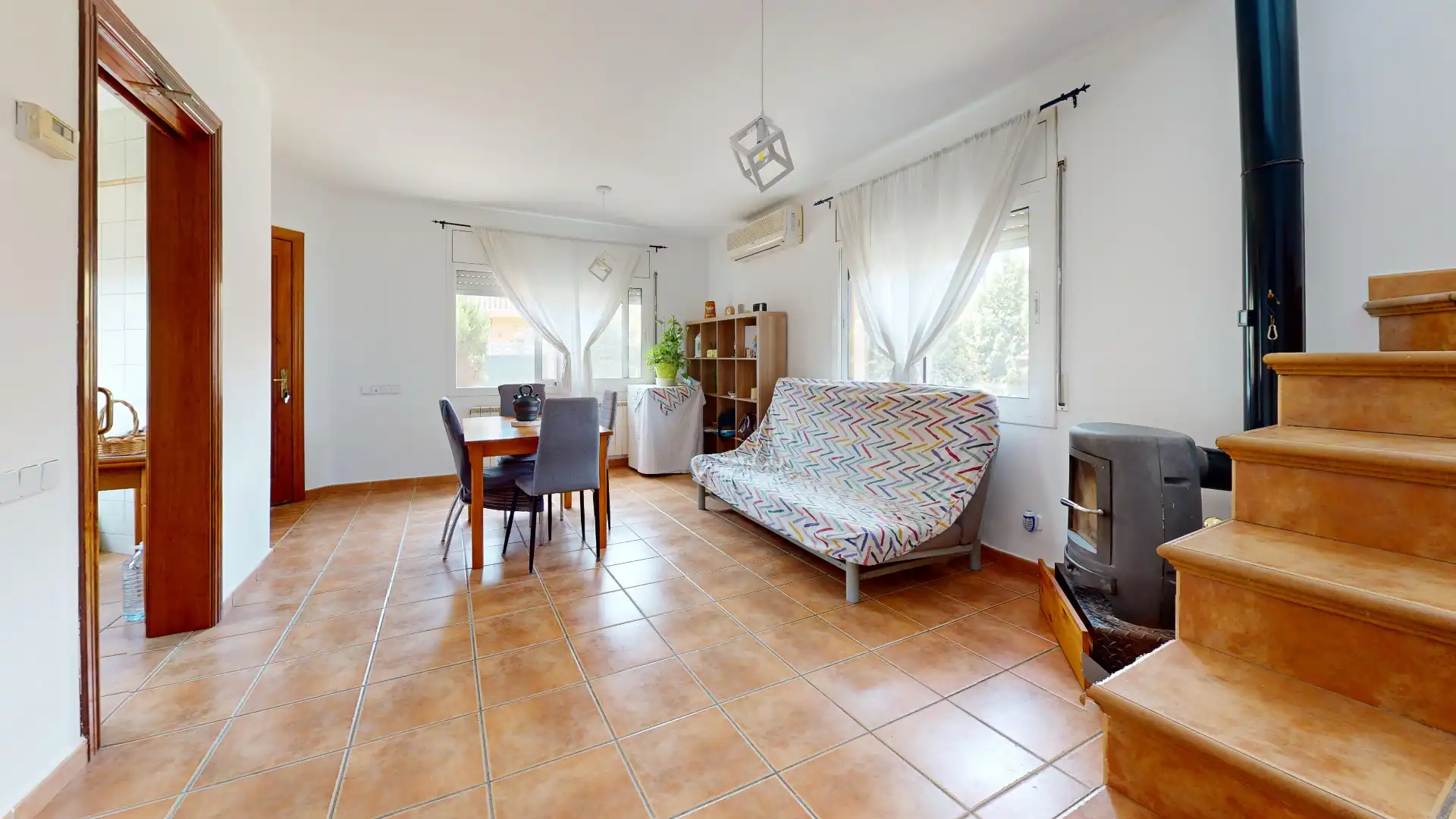 Sala d'estar de Casa o xalet en venda en Lliçà d'Amunt amb Aire condicionat, Calefacció i Jardí privat