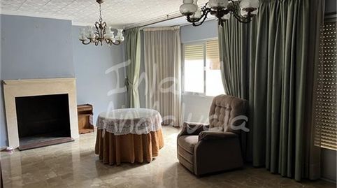 Foto 3 de Casa adosada en venta en Castillo de Locubín, Jaén