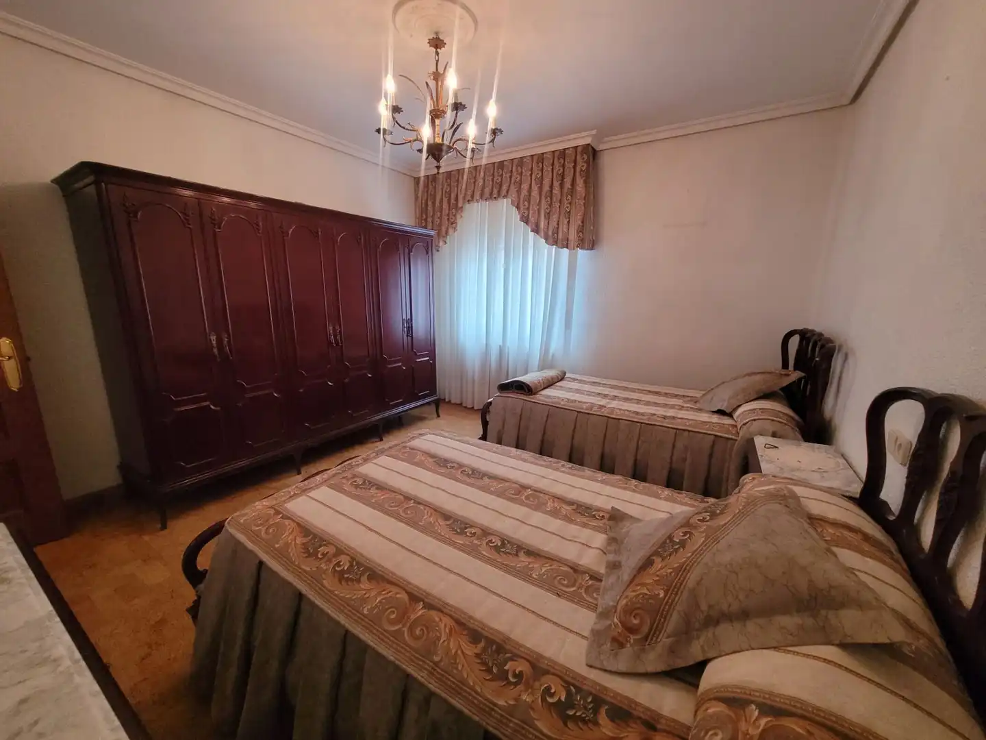 Habitación de Finca rústica en venta en Alberite con Aire acondicionado, Calefacción y Terraza