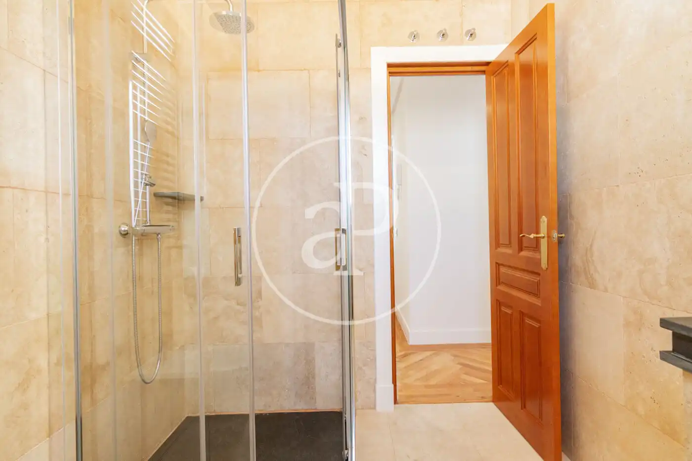 Bathroom of Attic for rent in Madrid  with Air Conditioner, Heating and Terrace