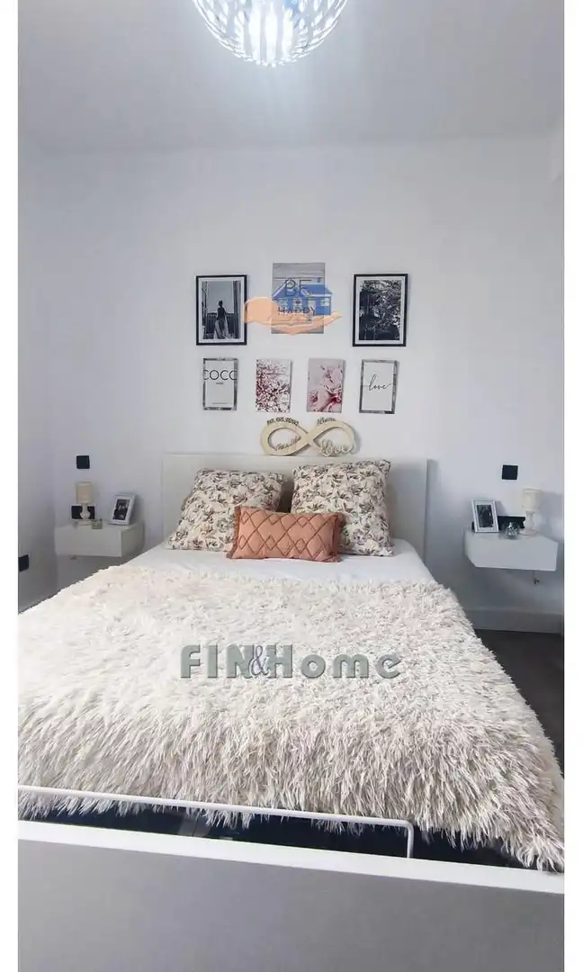 Bedroom of Flat for sale in Sevilla  with Air Conditioner, Heating and Furnished