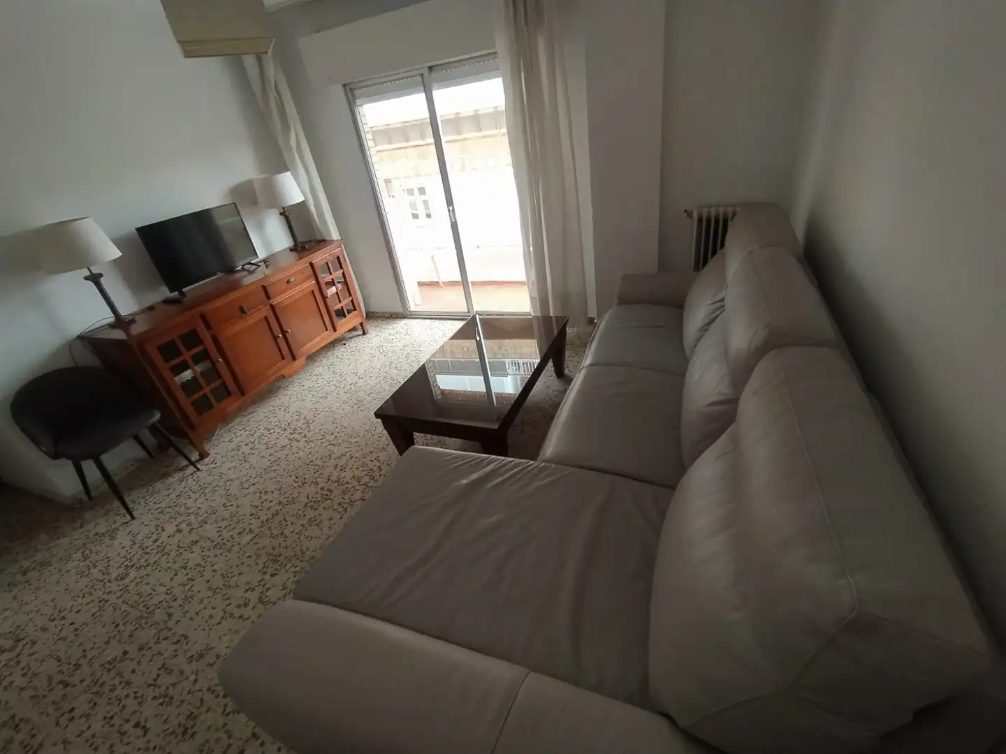 Living room of Flat for rent in Granada  with Heating, Terrace and Furnished