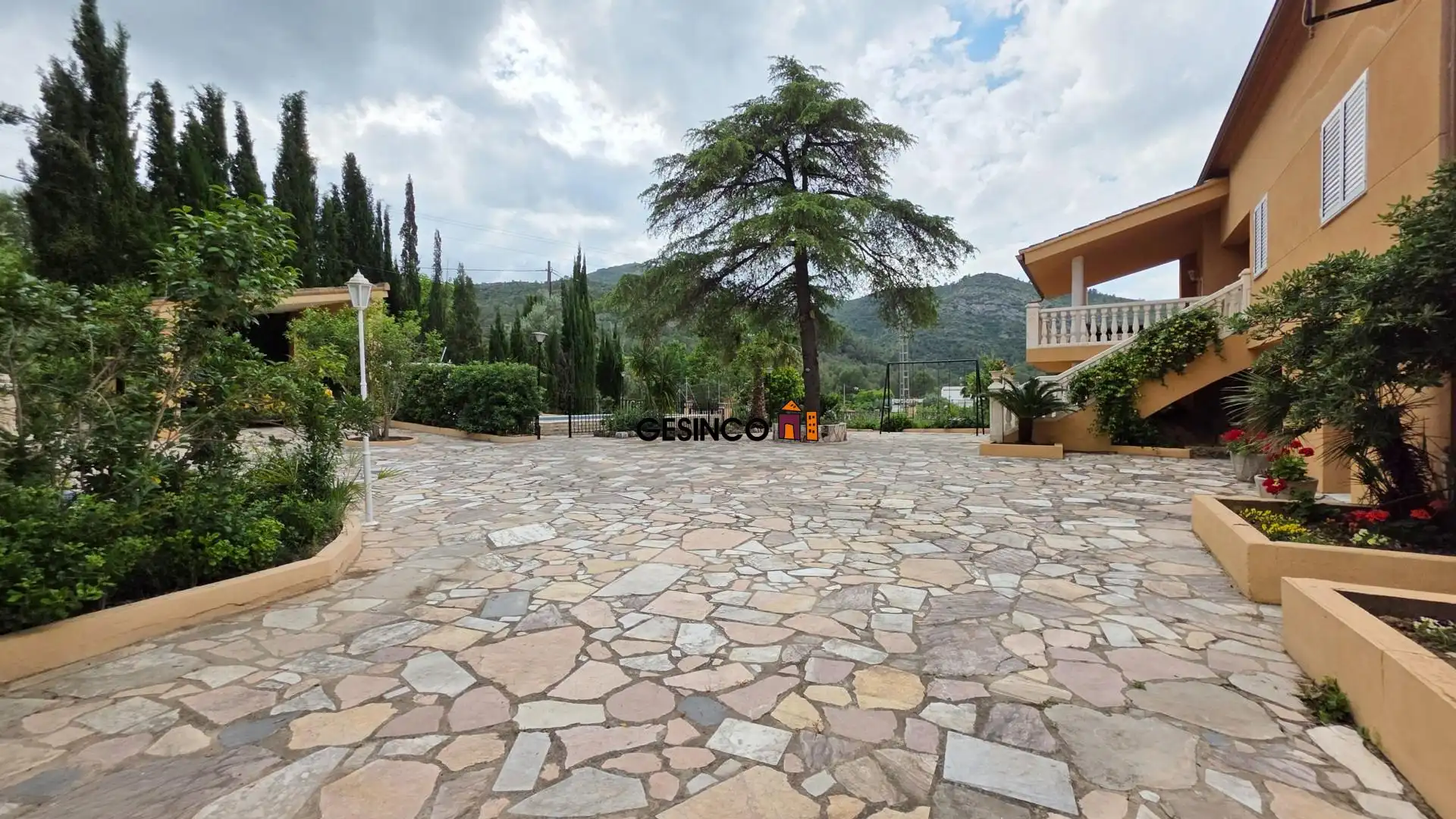 Vista exterior de Casa o chalet en venta en El Genovés con Aire acondicionado, Terraza y Trastero