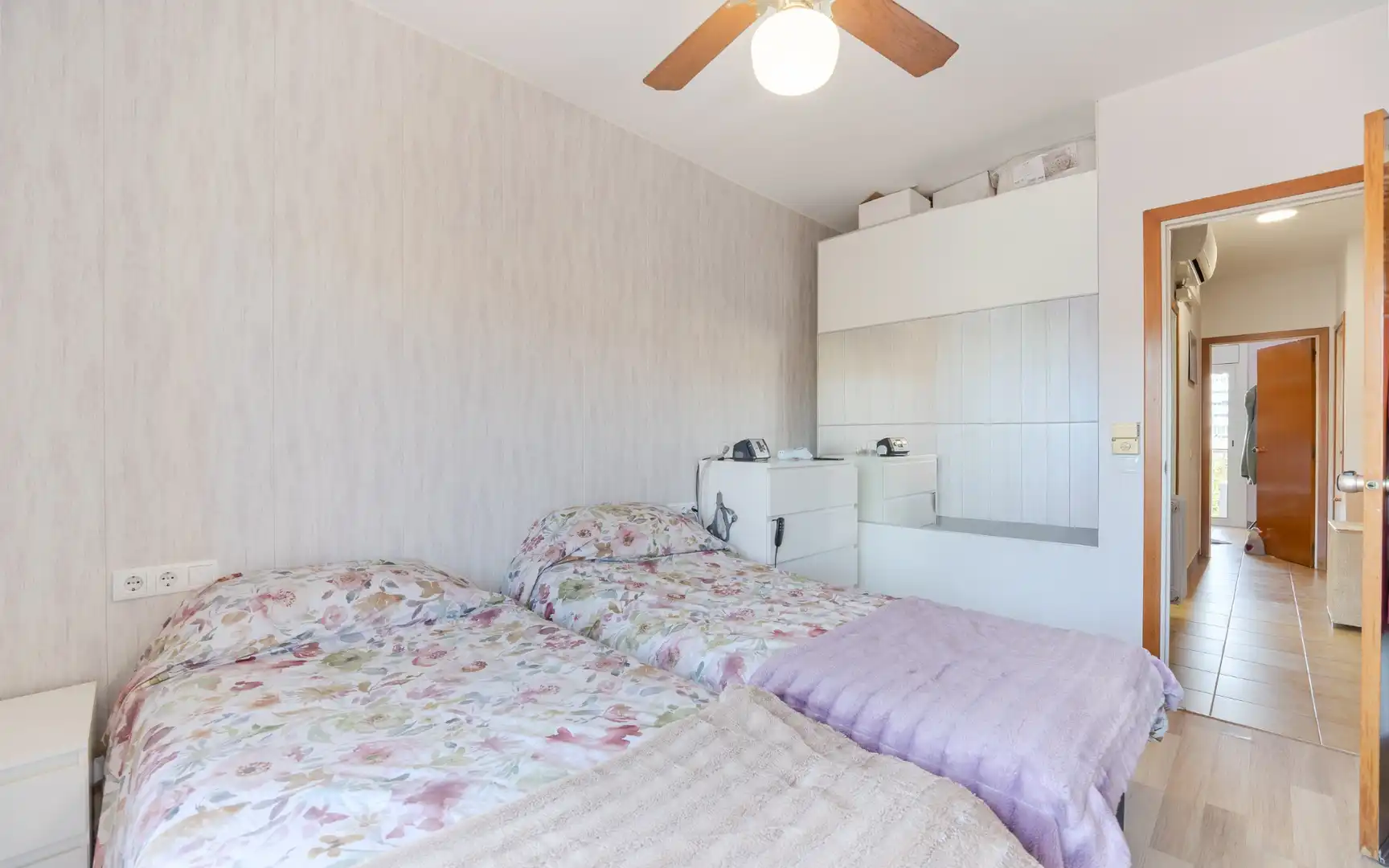 Habitación de Casa o chalet en venta en Girona con Aire acondicionado, Calefacción y Jardín privado
