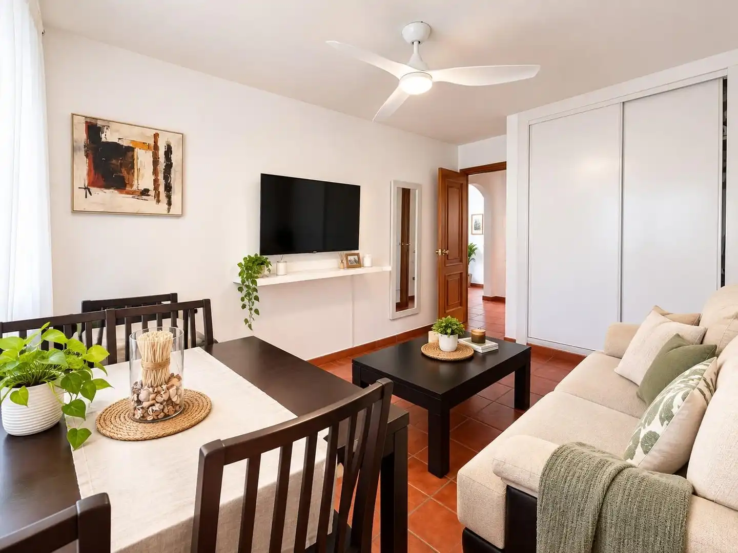 Sala de estar de Planta baja en venta en San Pedro de Alcántara