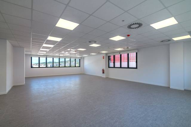 Oficina en Alquiler en Carrer de Narcís Monturiol, 14 en Mas Lluí - Els Miralls