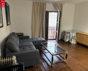 Living room of Flat to rent in  Granada Capital  with Terrace and Balcony