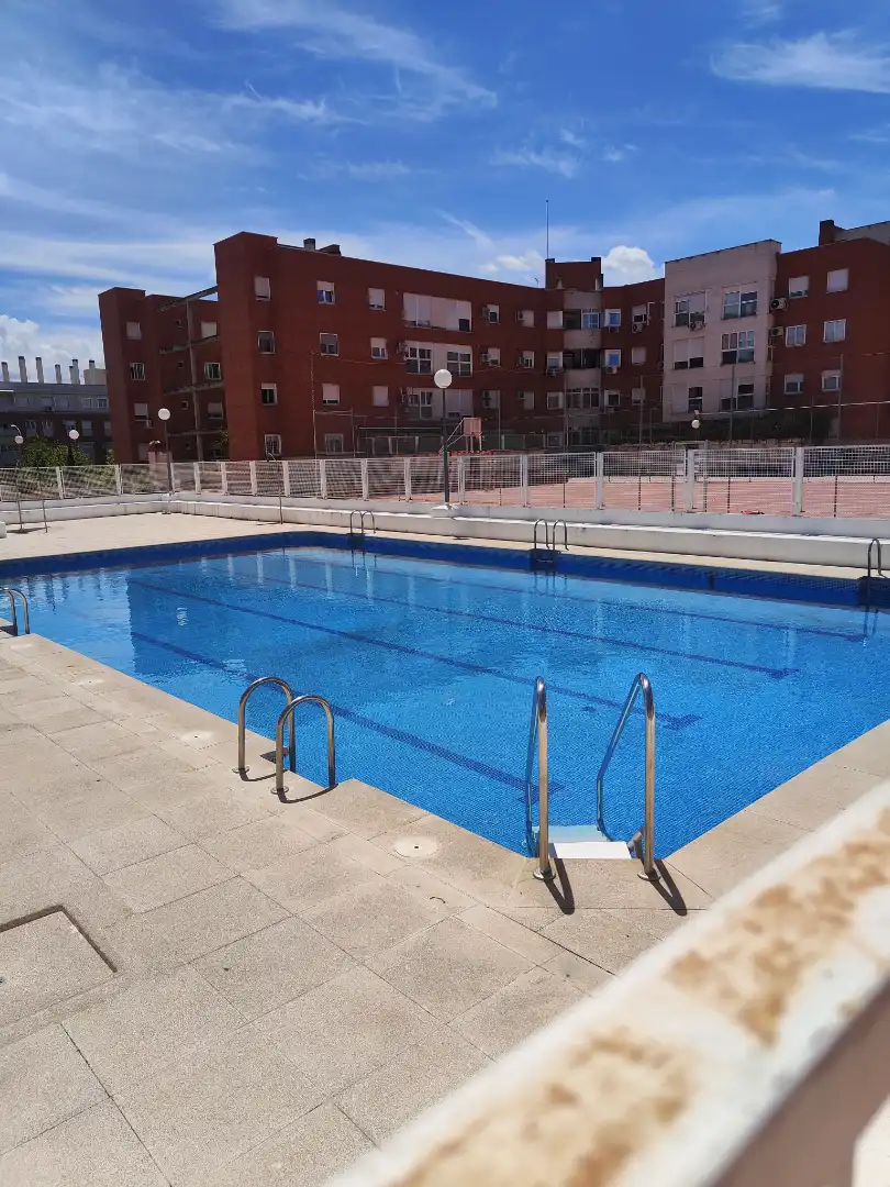 Swimming pool of Flat for sale in Valdemoro  with Air Conditioner, Heating and Private garden