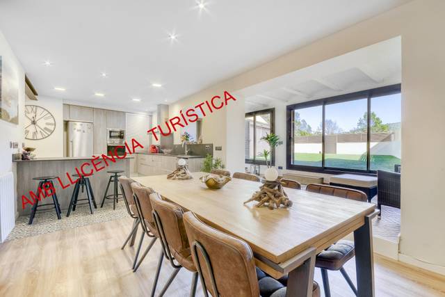 Casa-chalet en Venta en Sant Llorenç de la Muga