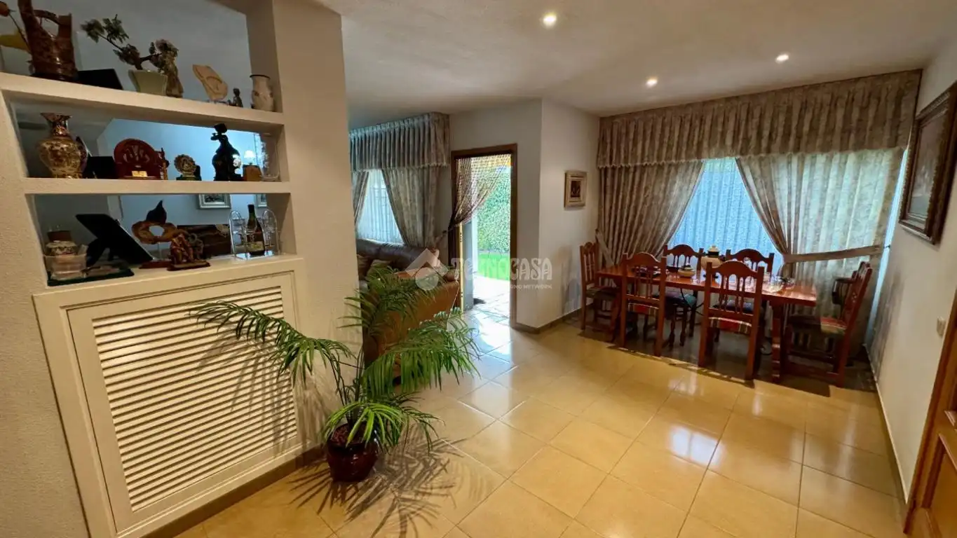Casa pareada con piscina en venta en Iglesia - Estación, imagen 3