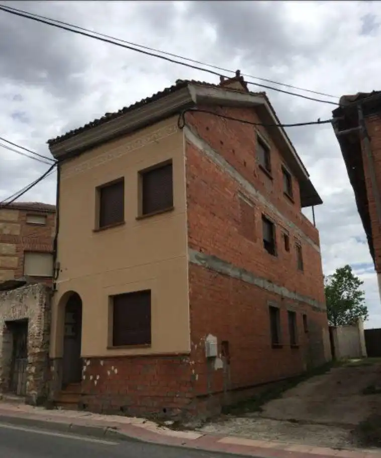 Vista exterior de Edificio en venta en Escalona del Prado