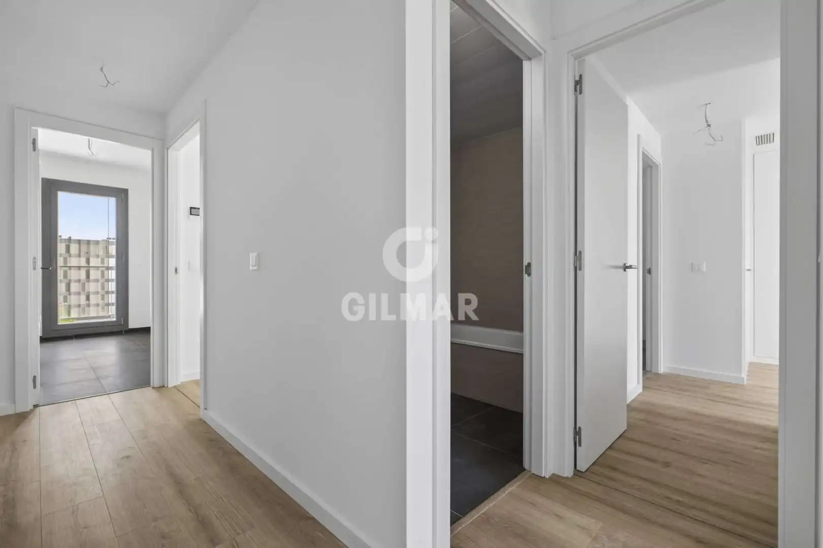 Piso en venta en Dos Hermanas con Calefacción, Jardín privado y Trastero