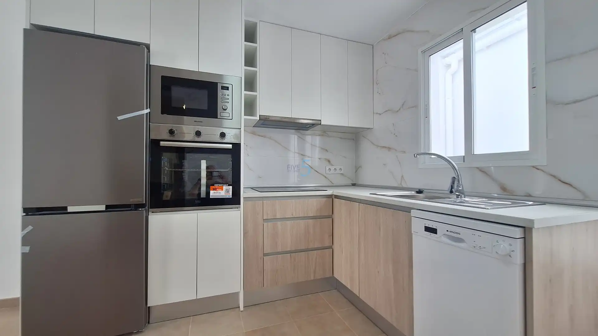 Bungalow with terrace for sale in Zona Carrefour - Urbanizaciones, imagen 6