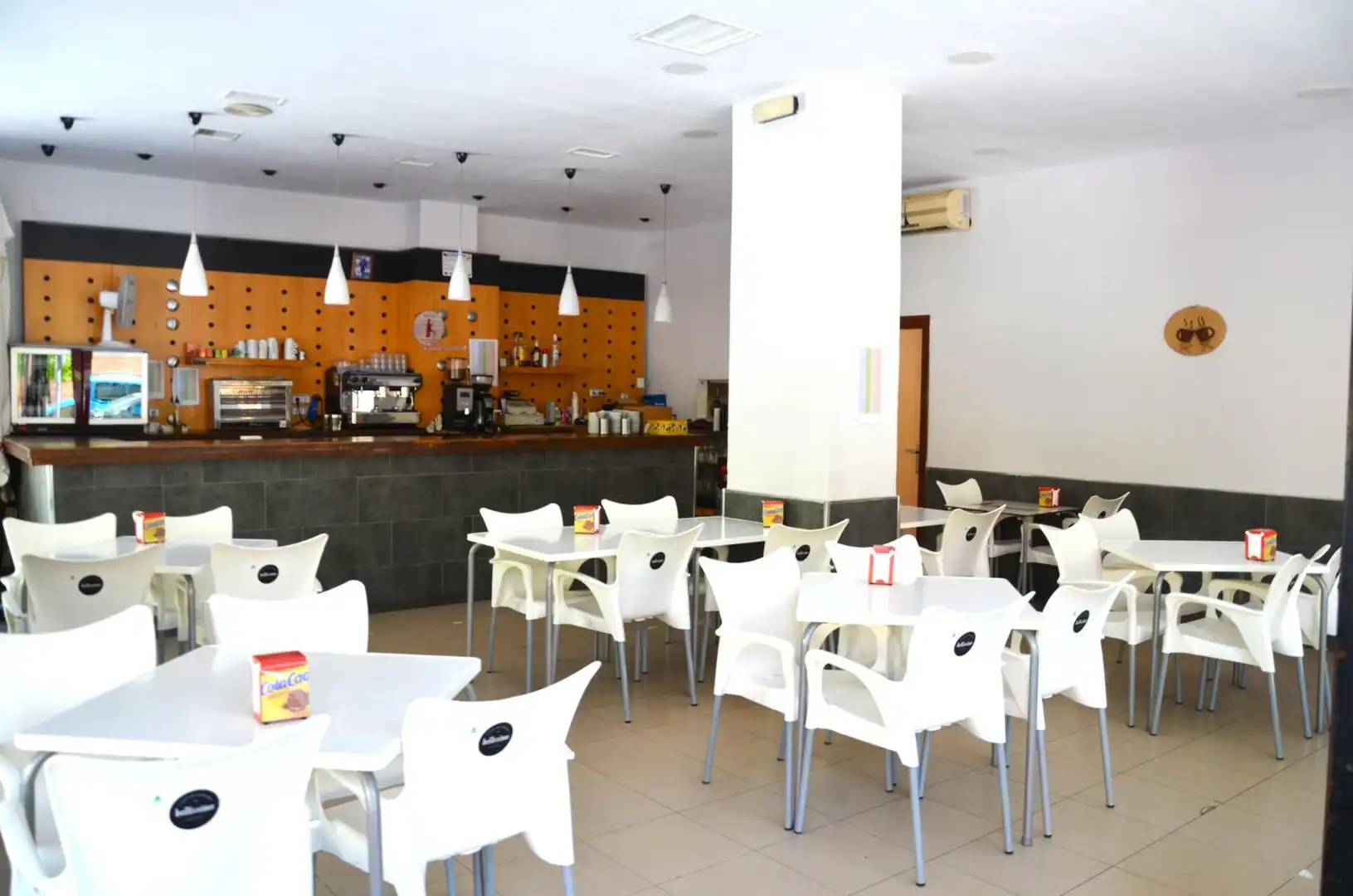 Local comercial en venda a ESCRITORA ROSA CHACEL 7, imagen 4