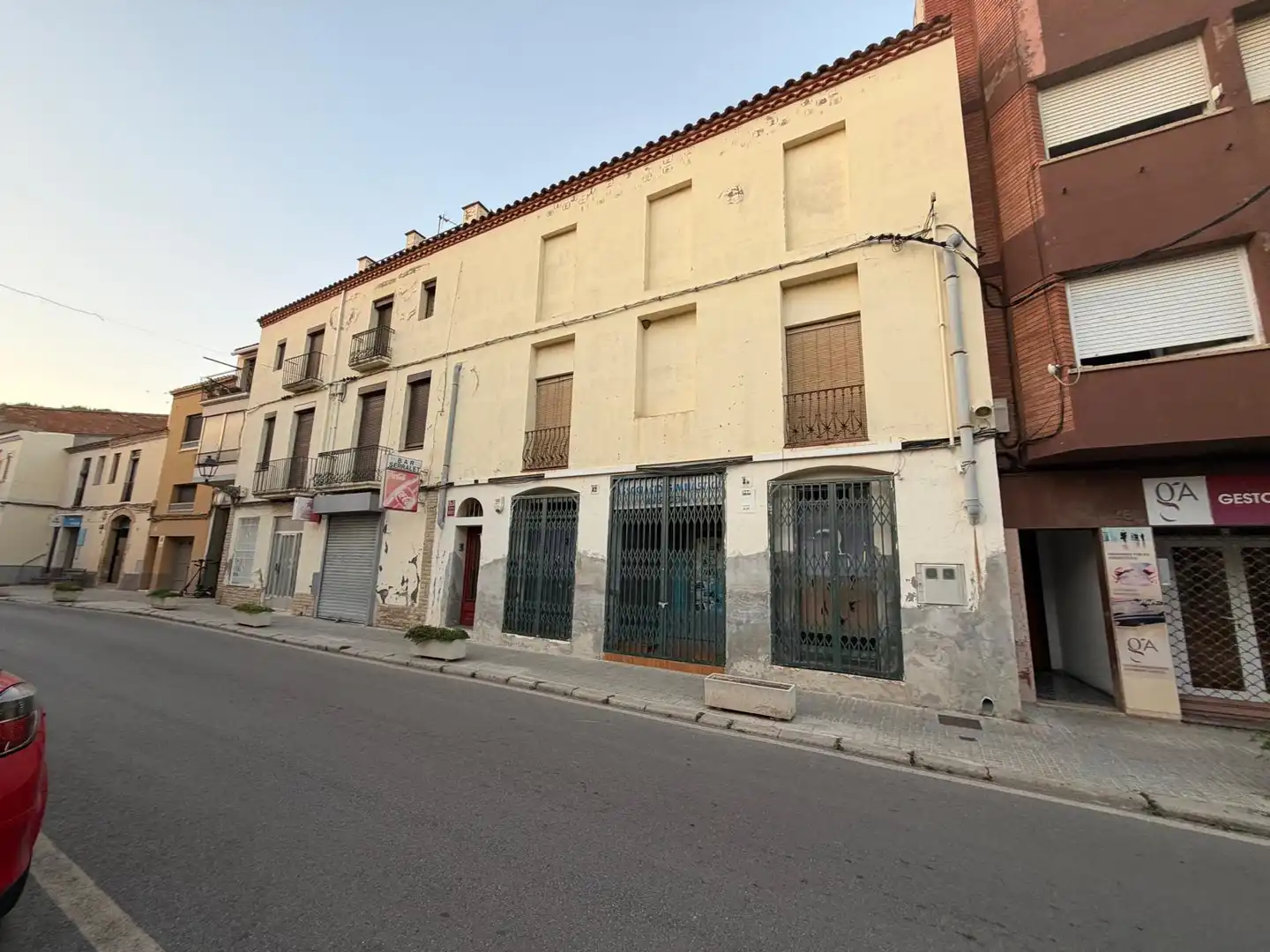 Vista exterior de Edifici en venda en Masquefa, Barcelona