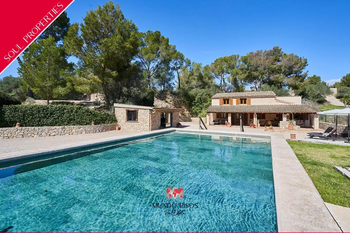 Vista exterior de Casa o xalet en venda en Calvià amb Aire condicionat, Calefacció i Jardí privat