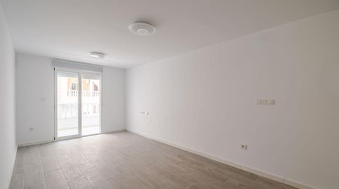 Foto 5 de Piso en venta en Calle Villa Madrid, Parque de las Naciones, Torrevieja
