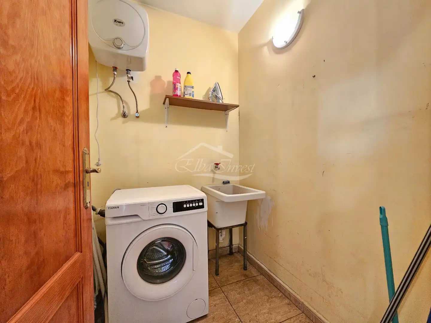 Bathroom of Flat for sale in Guía de Isora  with Terrace, Furnished and Oven