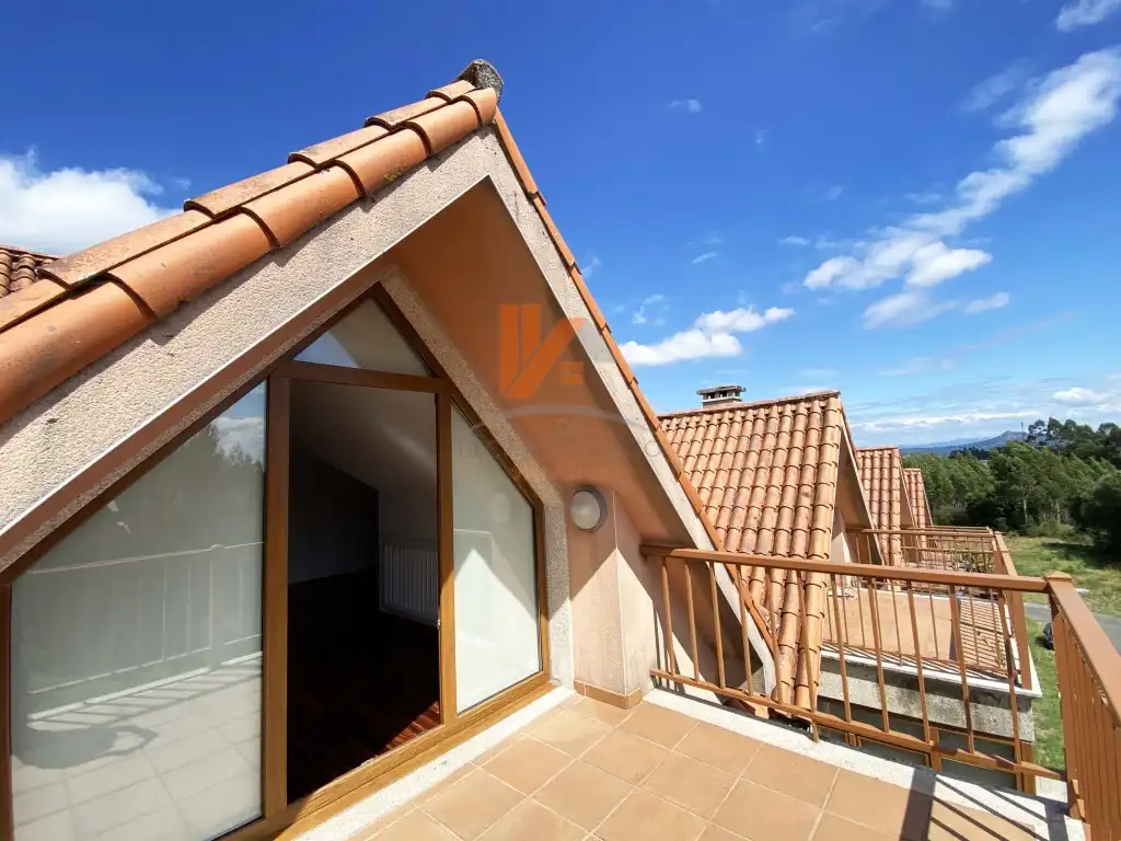 Balcony of Houses for sale in Teo