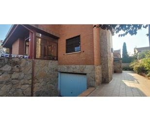 Exterior view of Single-family semi-detached for sale in Fuente El Saz de Jarama