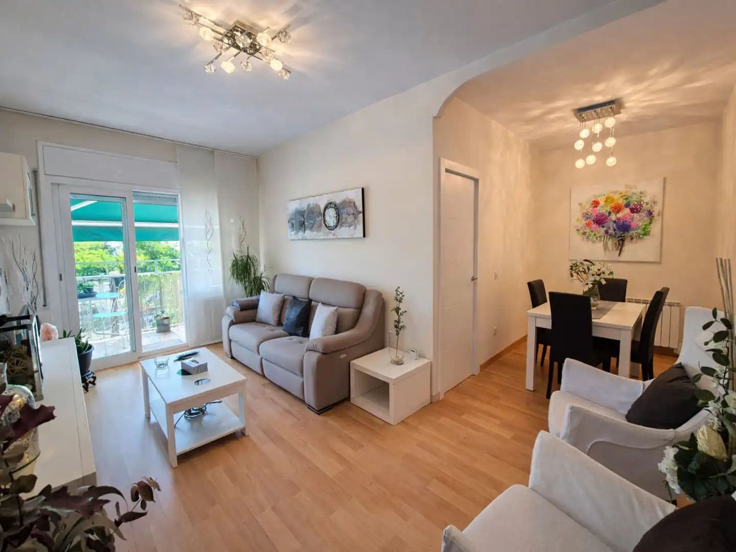 Sala de estar de Piso en venta en Sabadell con Calefacción, Parquet y Amueblado