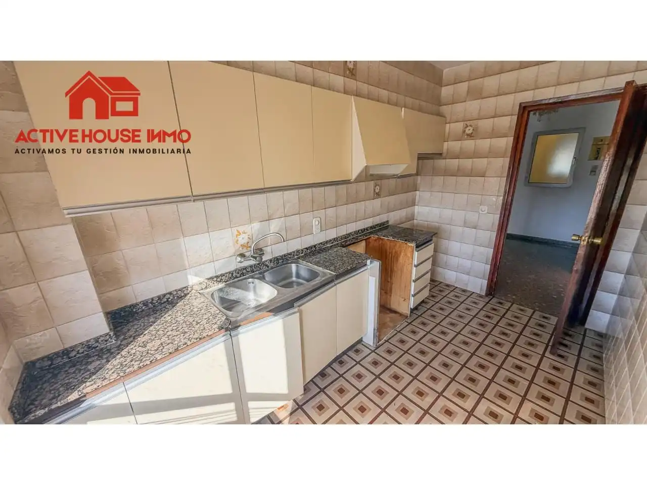 Küche von Wohnung zum Verkauf in Santa Bàrbara