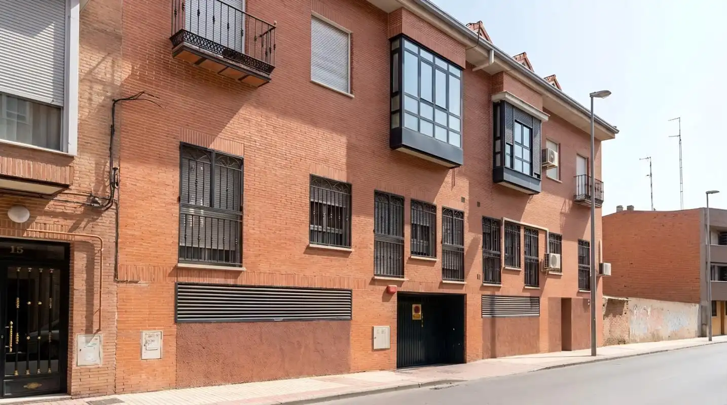 Exterior view of Flat for sale in Fuenlabrada  with Air Conditioner, Heating and Furnished