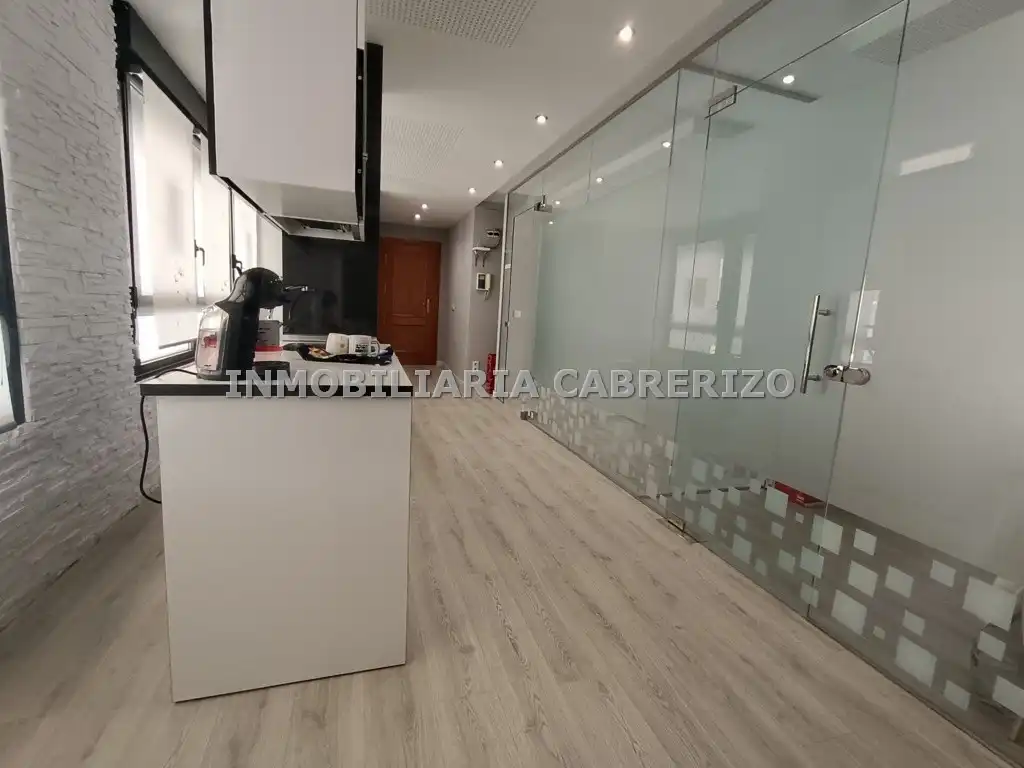 Büro zum Verkauf in  Logroño mit Klimaanlage, Heizung und Möbliert