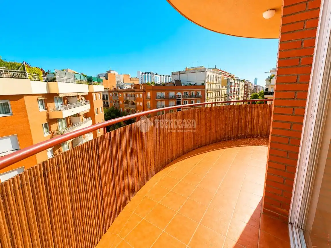 Appartamento con terrazza in vendita a Eixample, imagen 3