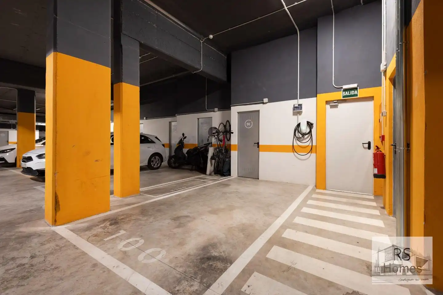 Parking de Piso en venta en Valencia con Aire acondicionado, Calefacción y Trastero