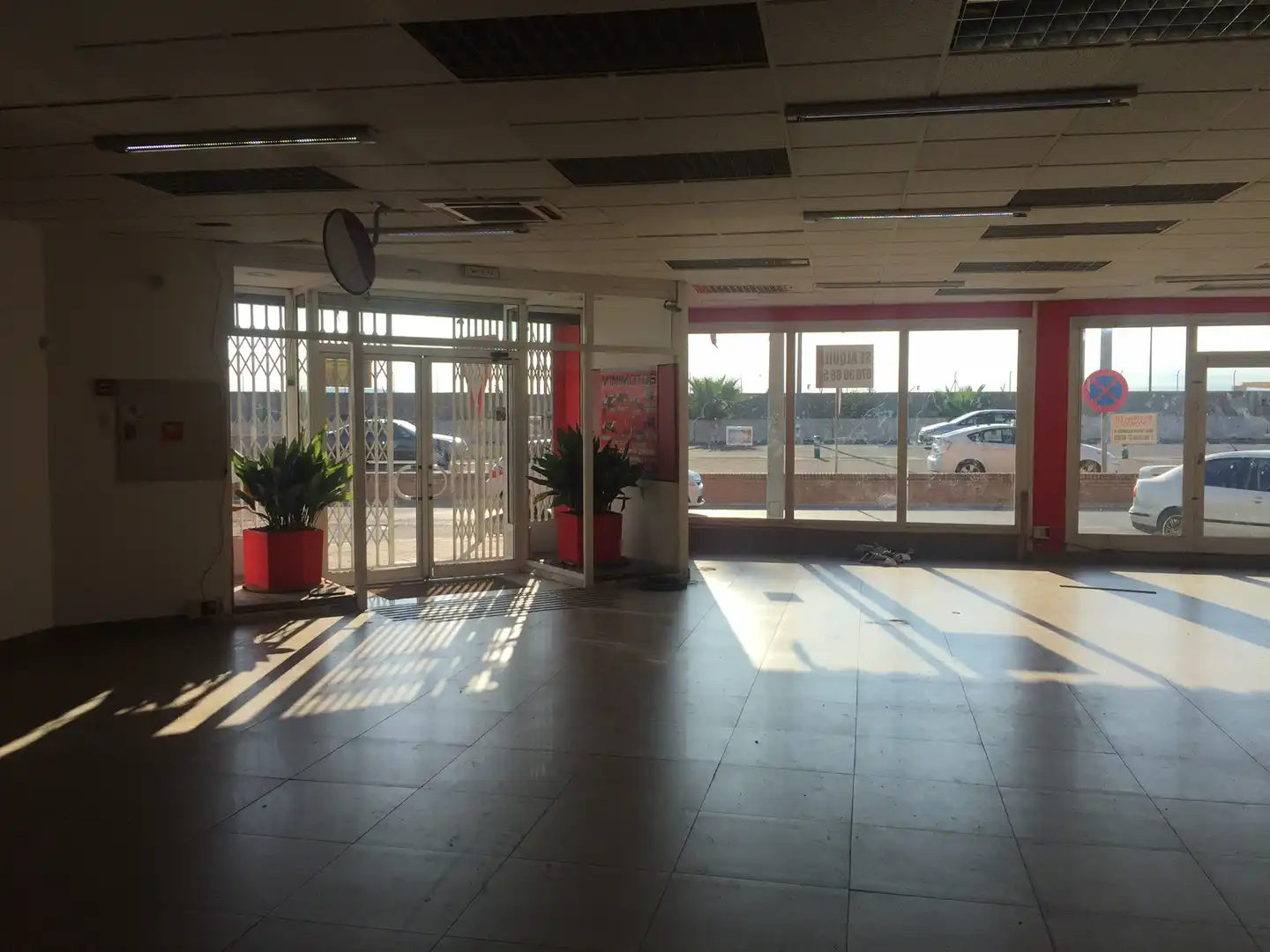 Fabrikhallen zur Miete in Avinguda d'els Arcs, Polígono del Aeropuerto