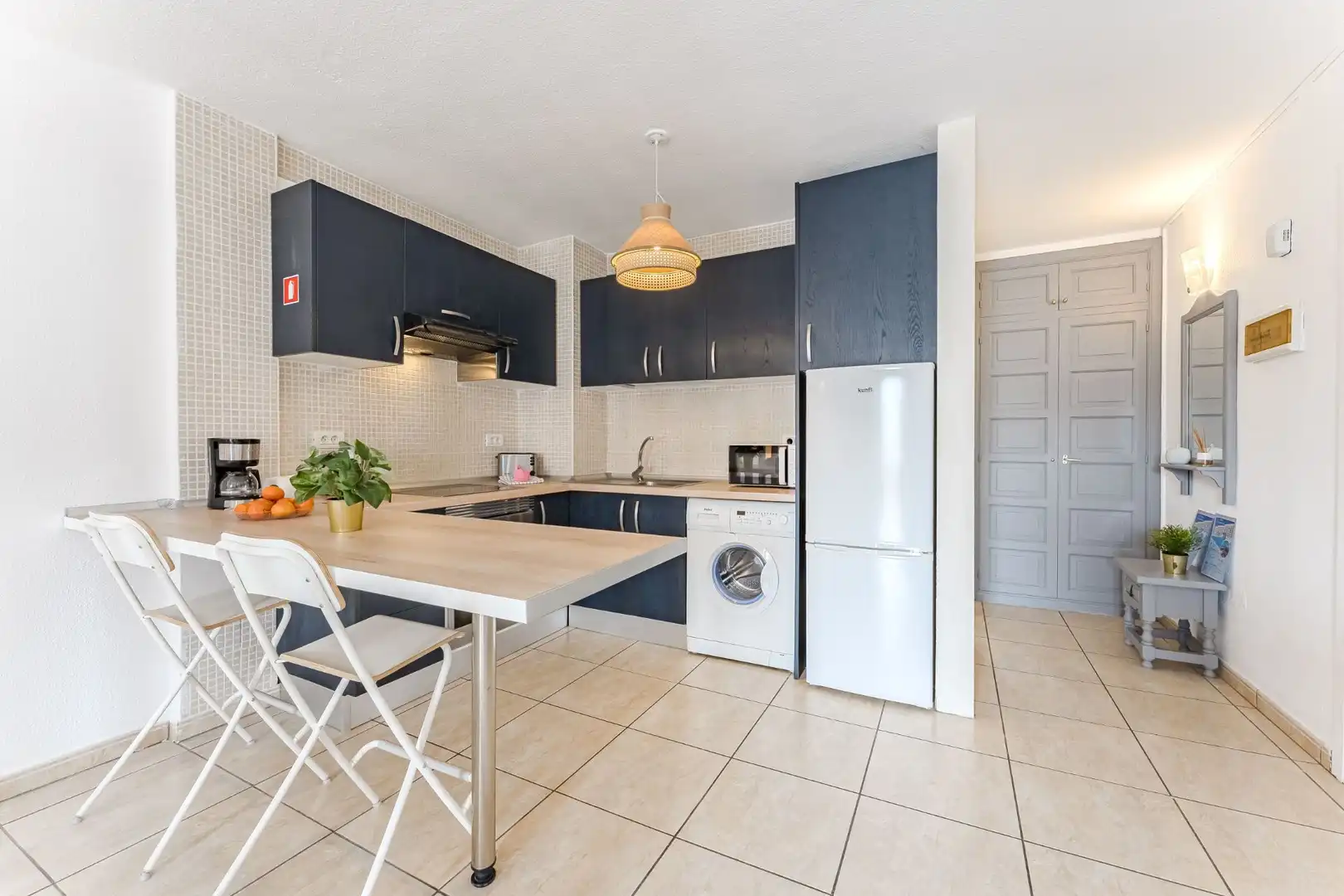Apartamento con piscina en alquiler en Los Cristianos, imagen 6
