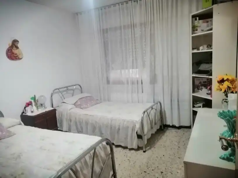 Habitación de Piso en venta en Barcelona con Calefacción, Amueblado y Balcón