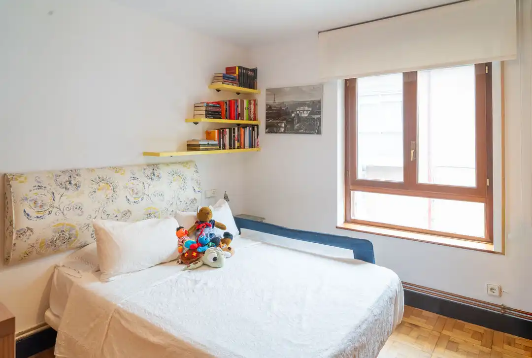 Habitación de Piso en venta en Cabezón de la Sal con Calefacción y Balcón