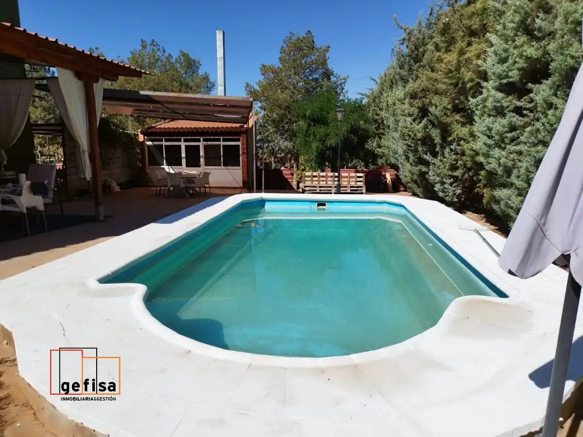 Piscina de Finca rústica en venta en Valdepeñas con Aire acondicionado, Calefacción y Jardín privado