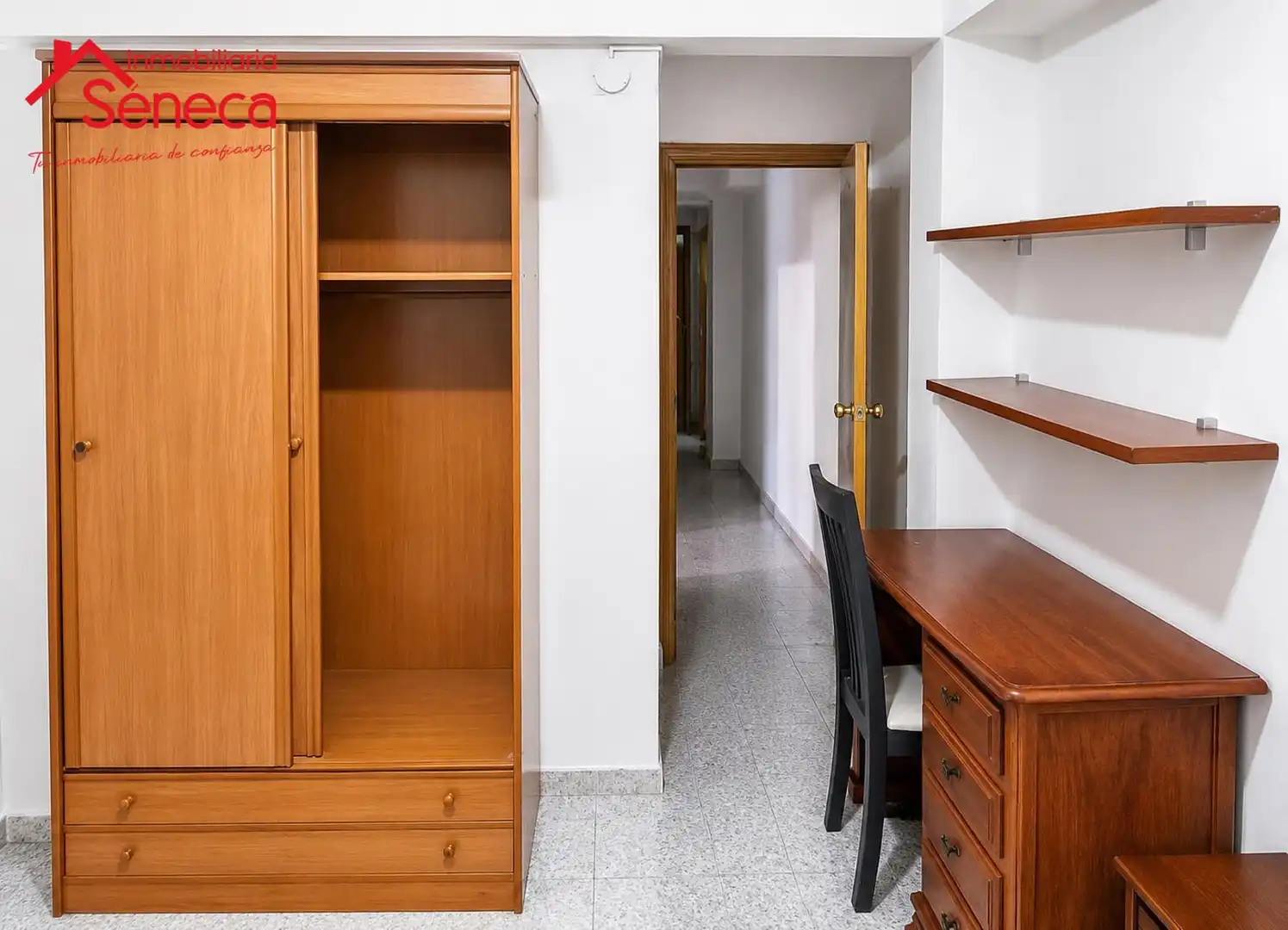 Schlafzimmer von Wohnung zum Verkauf in Córdoba mit Klimaanlage, Terrasse und Möbliert