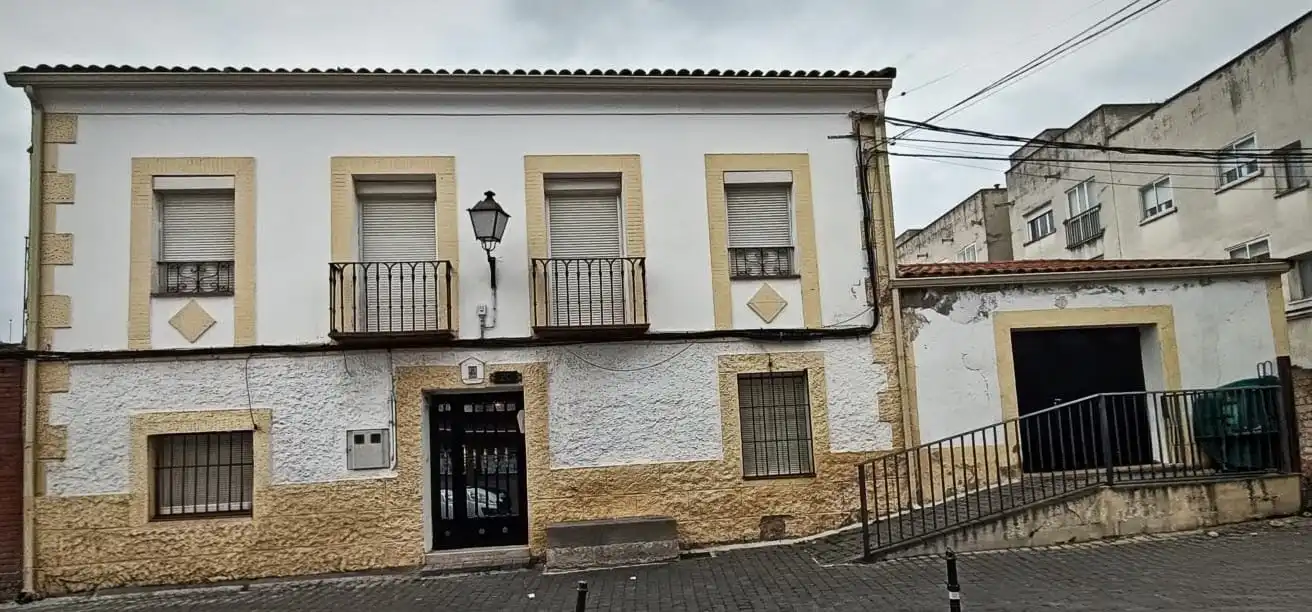 Exterior view of Detached homes for sale in Talamanca de Jarama  with Heating, Private garden and Internet