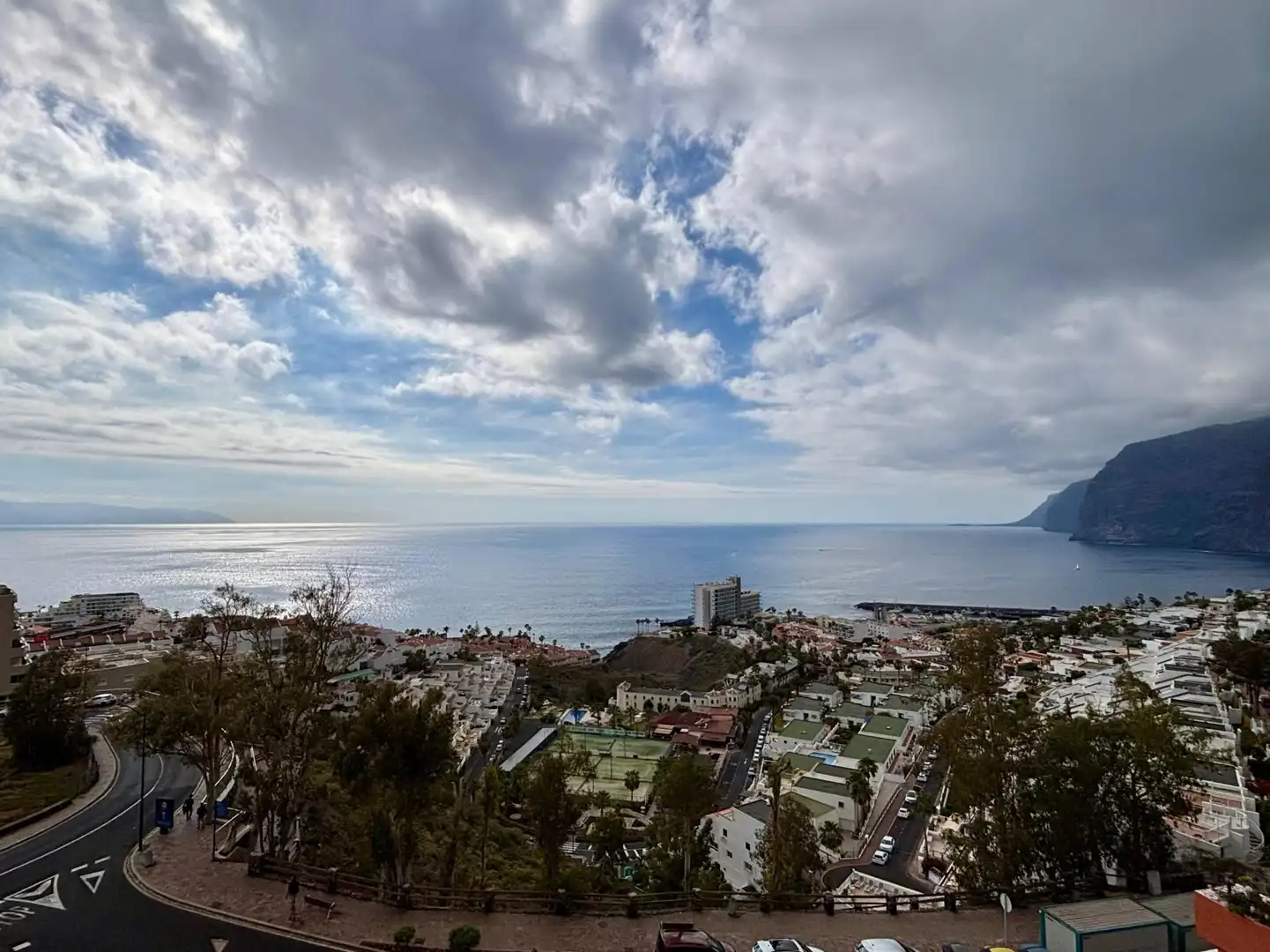 Vista exterior de Apartament de lloguer en Santiago del Teide amb Terrassa, Moblat i Balcó
